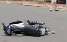 cho em di nhap hoc nu sinh cap 3 bi xe khach can chet thuong tam