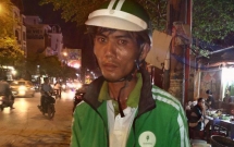 hai phong duoi theo ten cuop giat dien thoai tai xe grab ngheo bi mat luon xe may khi quay lai cho cu