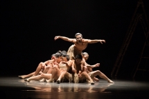 trai nghiem van hoa a au voi nghe thuat mua