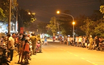 hon chuc doi tuong danh cong an va dan phong vi bi nhac nho an nhau