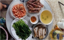 mam com day ap hai san chi 33 nghin cua co nang kheo vun ven khien chi em tranh cai du doi