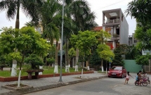 thai binh vua bat giam 2 nguoi dan ong co hanh vi giao cau dam o nu sinh lop 9