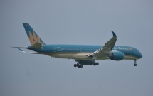 cac hang hang khong thay doi va tam dung nhieu chuyen bay trong nuoc quoc te do anh huong cua bao mangkhut