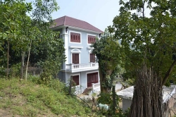 xay dung trai phep duoi chan deo hai van dun day trach nhiem