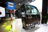 fuso ra mat gian hang tai trien lam oto viet nam 2016