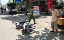 nam thanh nien cam gach danh chet nguoi sau va cham giao thong o sai gon