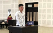 cuong ghen nam thanh nien 19 tuoi tat axit vao mat nguoi yeu roi dam dao vao bung tu sat