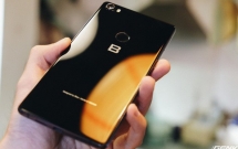 ly do bphone 3 khong xuat hien tren he thong the gioi di dong nhu truoc day nhan vien ban hang toan huong nguoi dung den san pham cua apple samsung