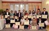lan toa manh me tinh than hieu hoc trong cong dong nguoi viet nam o ch sec