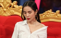 thuy tien cong vinh tung chui ruc trong can phong may met vuong co duy nhat cai noi com dien nau an