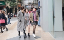 chua den black friday cac quy co cong so da ron rang tranh thu di mua sam