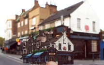 chang hoa si lang thang khap london de cat dan nhung quan ruou co kinh
