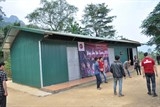 dong ve tre em o ban ha son co phong hoc moi tranh ret