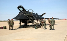 f 117a tai xuat trong vai tro tiem kich khong chien tam xa chap luon su 35s
