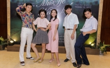 ngoc trai gin tuan kiet khoe ve nhi nho khi mac trang phuc cu ki
