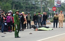 quang binh xe may nat bet 2 thanh nien thuong vong sau va cham kinh hoang