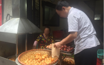 cong an vao cuoc kiem tra thong tin luat ban hang cho tay o pho co gay xon xao du luan