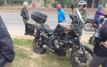 phuot thu sg ra hn mua motor dang chay xuyen viet ve thi dam phai con bo khien xe nat bet