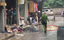 ha noi roi tu tang 4 xuong dat nguoi dan ong lam nghe tho moc chet thuong tam