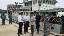 Cứu 46 ngư dân Quảng Ngãi bị nạn trên biển