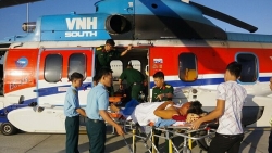 2 benh nhan o truong sa duoc truc thang dua ve dat lien dieu tri