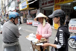 tphcm de xuat chi 6 ty ho tro gan 8000 nguoi ban ve so trong thoi gian cach ly xa hoi