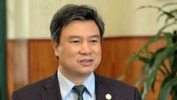 hoc sinh den truong ngoi cach nhau 15 m moi lop khong qua 20 hoc sinh