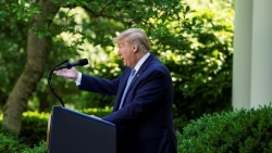tt trump noi se can nhac noi lai mot phan tai tro cho who