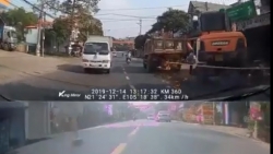 chay xe lan lan gay tai nan nu tai xe con mo cua mang tai xe xe tai