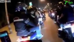 video tai xe xe ban tai ngu gat dam vao hang loat xe may