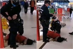 video khong deo khau trang nguoi phu nu bi loi ra khoi sieu thi trung quoc