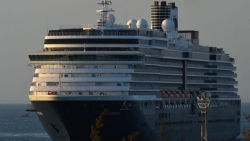 khan cap tim kiem hon 1000 hanh khach tren du thuyen westerdam cap cang o campuchia