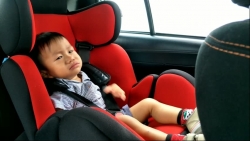 12 bi quyet de tre khong quay khoc khi di xe o to
