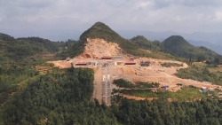 de nghi ha giang xu ly nghiem sai pham du an du lich tam linh o lung cu