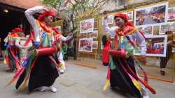 trien lam anh di san trong long ha noi mang le hoi truyen thong den gan hon voi nguoi tre