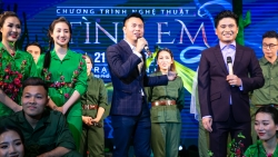 cuoc choi lon thanh cong cua nhac si duong cam