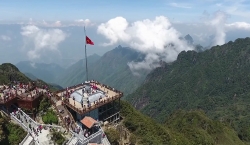 Đỉnh núi cao nhất của Việt Nam nằm ở tỉnh nào?