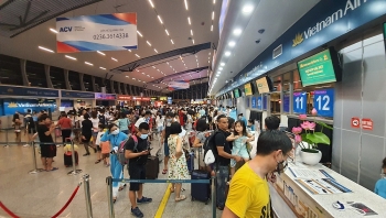 di chuyen bang may bay dip tet nguyen dan 2021 can luu y gi