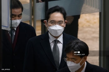 Người thừa kế Samsung lĩnh án tù vì hối lộ