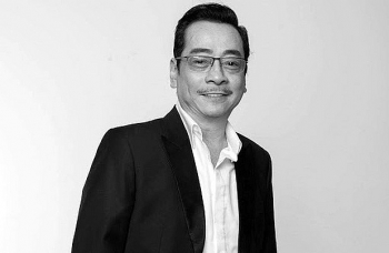 nsnd hoang dung bat ngo qua doi vi bao benh chieu mung 3 tet