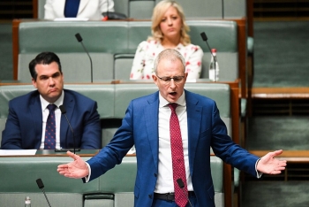 facebook cam australia xem chia se tin tuc bao chi