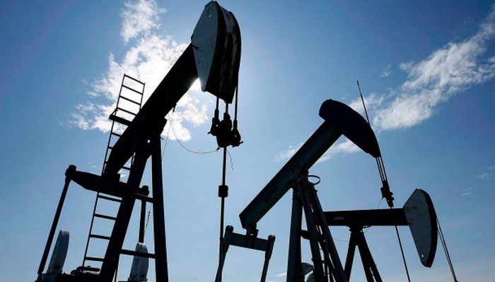 Giá xăng dầu hôm nay (5/12): Dầu Brent vượt ngưỡng 49 USD/thùng