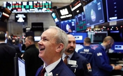 vn index tang sat moc 790 diem chung khoan toan cau nhay vot