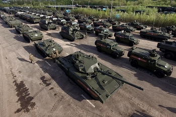 nato duoc canh bao ve suc manh khung khiep cua quan doi nga