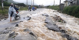 can canh sat lo nghiem trong do mua lu tai lao cai lai chau