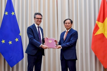 hiep dinh evfta chinh thuc co hieu luc tu hom nay 18