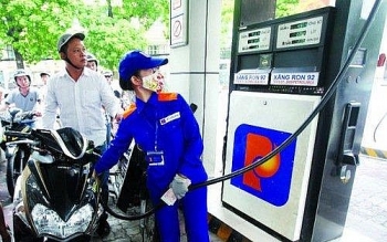 gia xang dau hom nay 239 giam ve moc duoi 42 usdthung