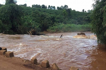 Bão số 5: 3 người bị nước cuốn trôi tại Hà Tĩnh, 1 người tử vong