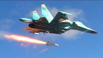 Nga không kích dữ dội IS trên khắp miền Trung Syria