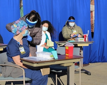 tac dung phu thuong gap phai sau khi tiem vaccine covid 19